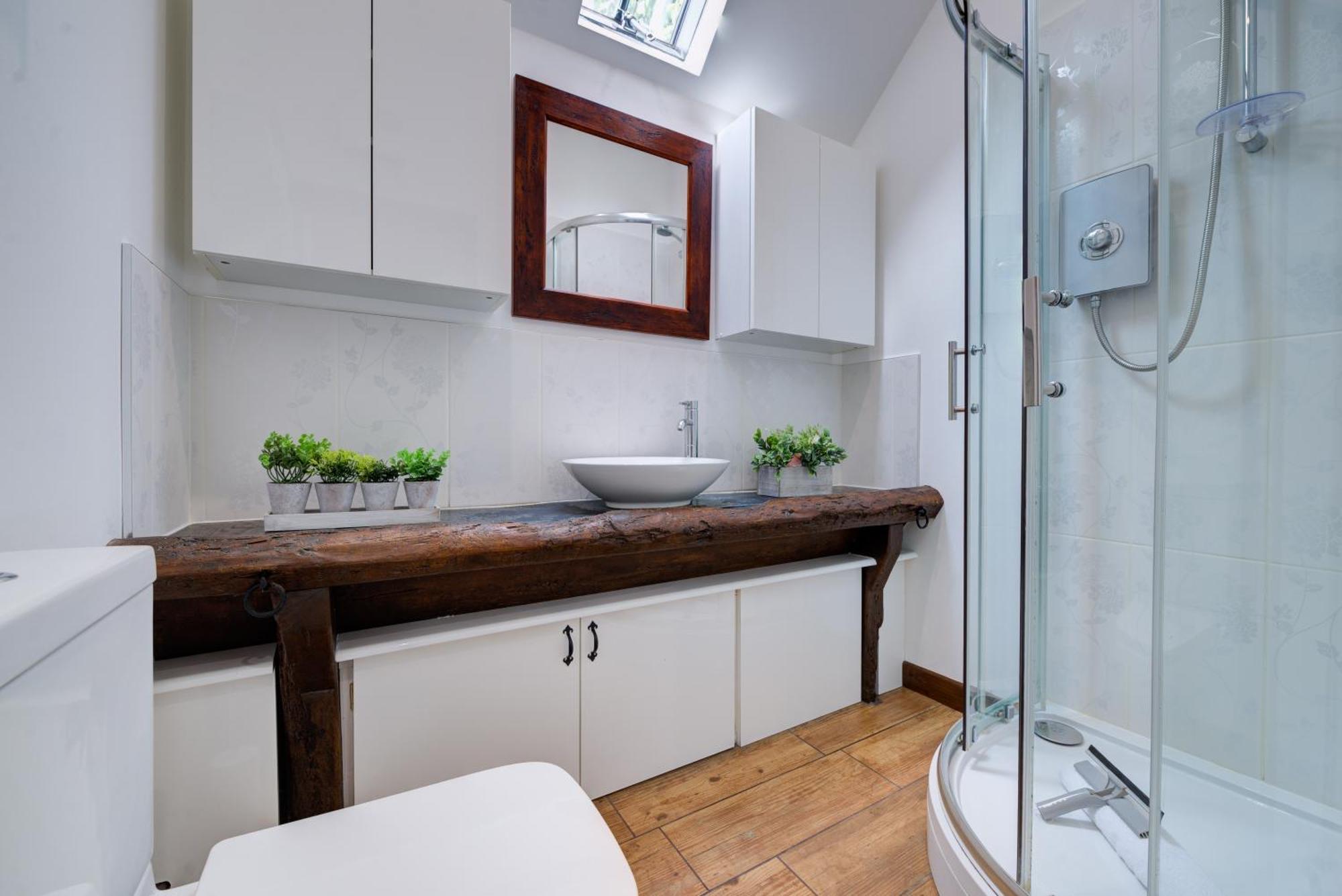 Work & Relax - Free Parking - 5 Mins To Stamford Apartment Ufford  Exterior photo